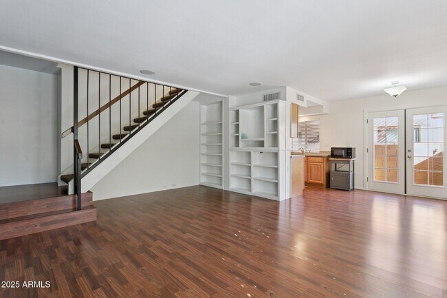 Foto del edificio - 10420 N 11th Pl