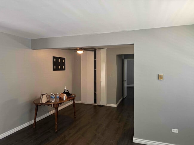 Building Photo - 8831 Schneider Ave
