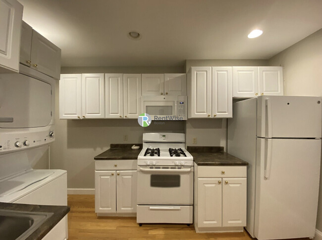 Building Photo - 343 Allston St