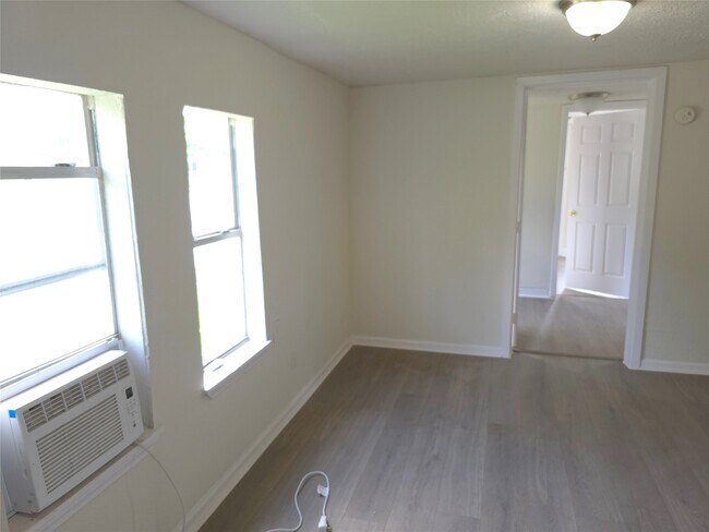 Foto del edificio - 2204 State Hwy 3