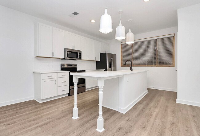 Interior Photo - Millhouse