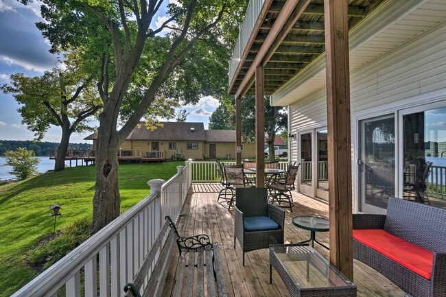 Building Photo - 5027 Harp Dr