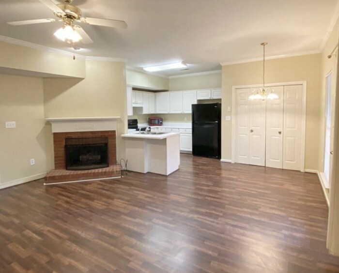 Building Photo - 460 Cambrian Ridge Trail