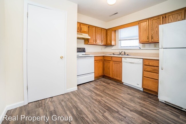 Building Photo - 3201 Elm Grove Dr