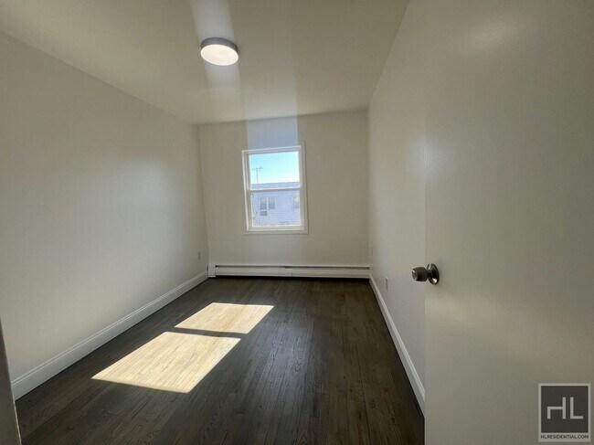 Foto del edificio - LUXURIOUS 2 BEDROOM IN BROOKLYN