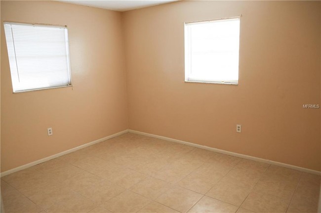 Foto del edificio - 4536 19th St Cir W