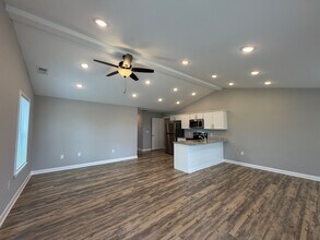 Building Photo - 312-314 Prescott Ln