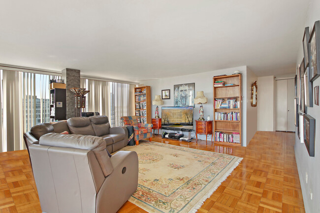 Foto del edificio - 601 E 32nd St