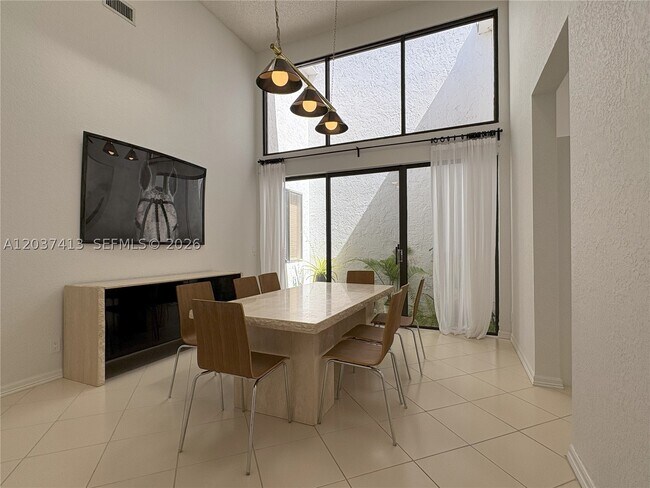 Foto del edificio - 2538 Windsor Way Ct