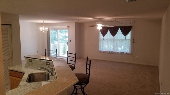 Building Photo - 924 Pine Valley Ct