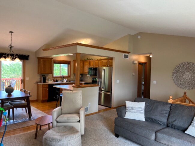 Foto del edificio - 2922 Kenosha Dr NW