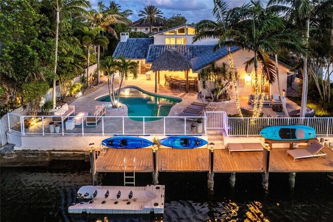 Foto del edificio - 2219 NE 17th Ct