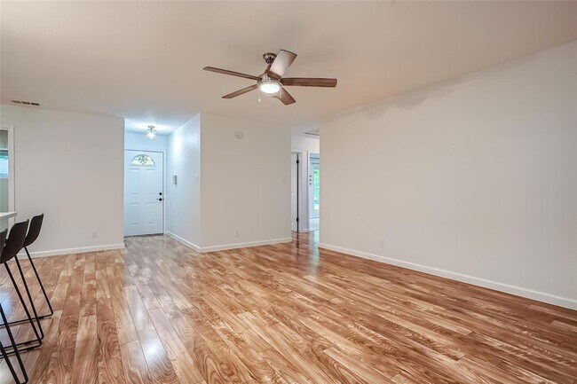 Foto del edificio - 507 Seminole Dr