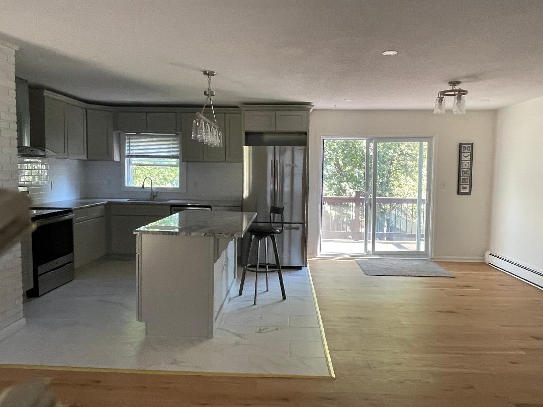 Foto del edificio - 2255 Maple Rd