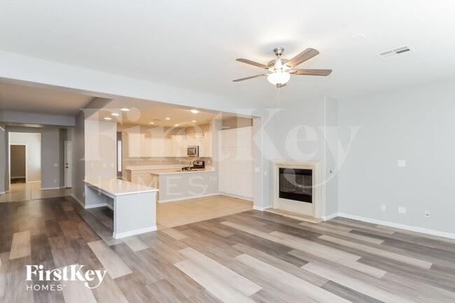 Building Photo - 5595 Criollo Dr