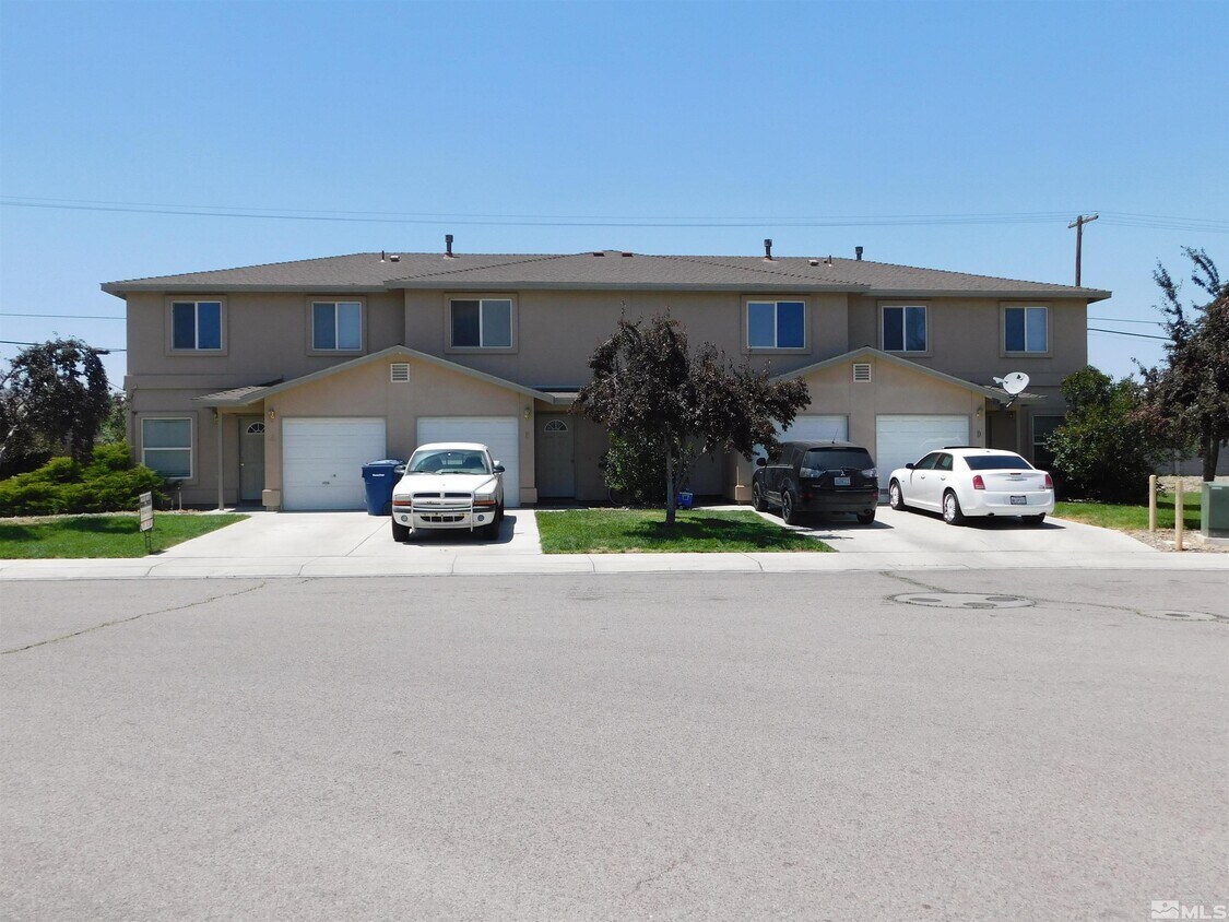 510 Sunny Ln Unit B, Fernley, NV 89408 Condo for Rent in Fernley, NV