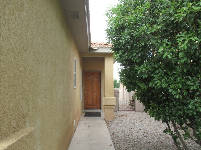 Building Photo - 5527 Mansfield Pl NW