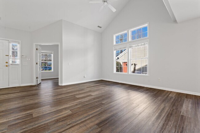 Building Photo - WOW! Spacious 3 bedroom home with home office!