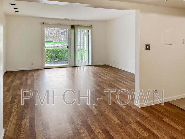 Building Photo - 616 Waterford Rd S