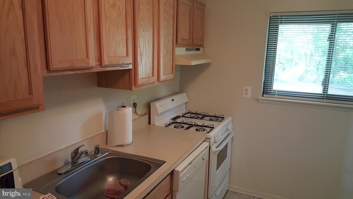 613 Oakland Hills Ct Unit 101, Arnold, MD 21012 Apartment for Rent in