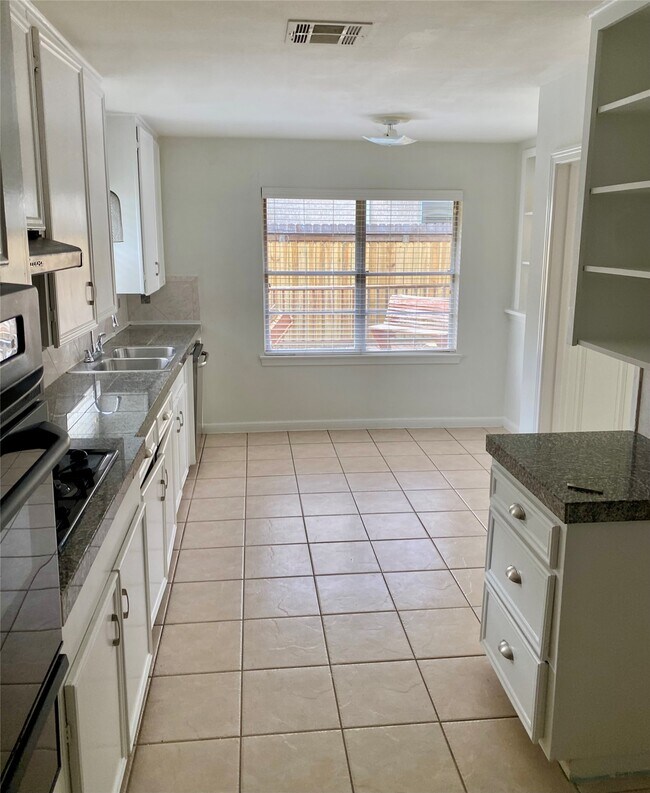 Foto del edificio - 8318 Greenbush St