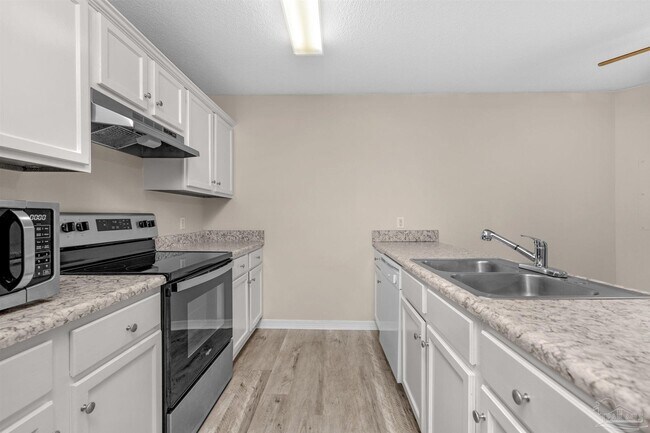 Foto del edificio - 2301 W Michigan Ave