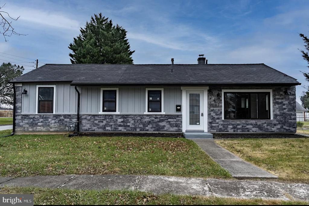 Primary Photo - 259 Pinecrest Dr