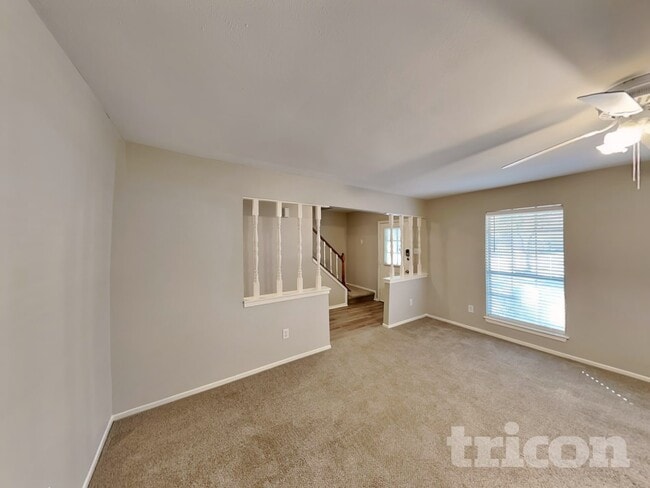 Building Photo - 2007 Smoke Rock Dr