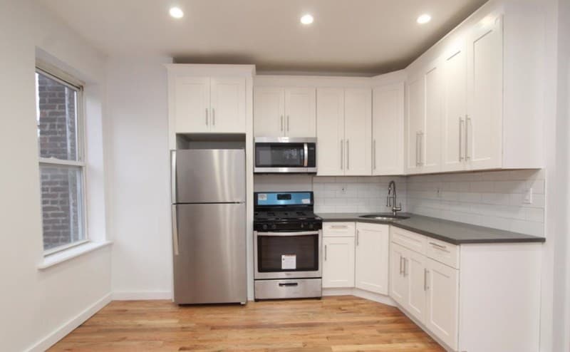 Primary Photo - 633 Marlborough Rd