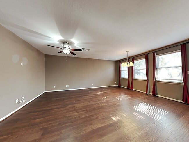 Building Photo - 4138 Florence Dr