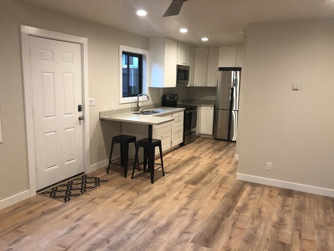 Building Photo - SOCO Condo