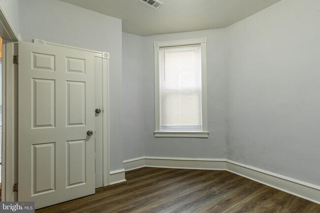 Foto del edificio - 1407 S 54th St