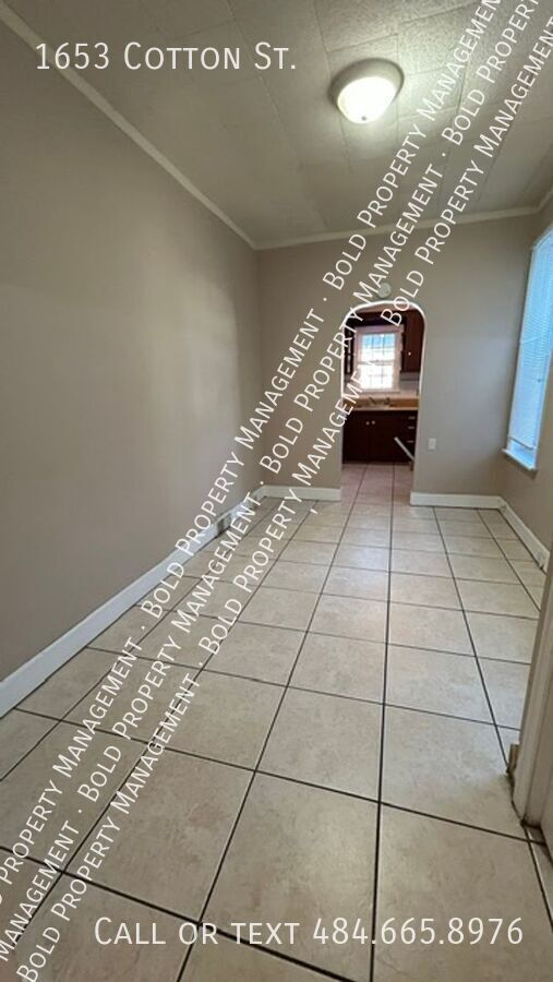 Foto del edificio - 1653 Cotton St