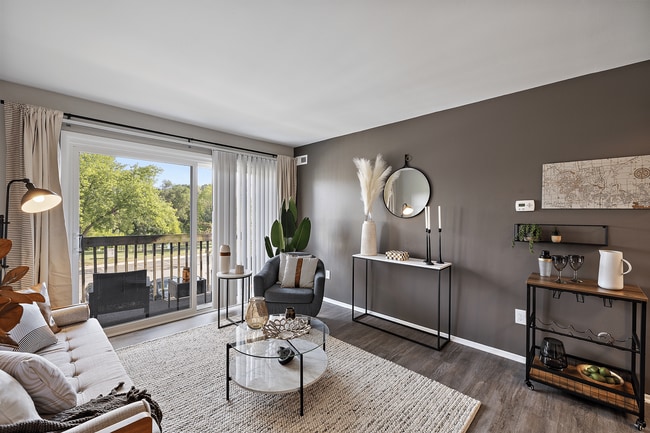 Building Photo - Residences at Grand Blanc