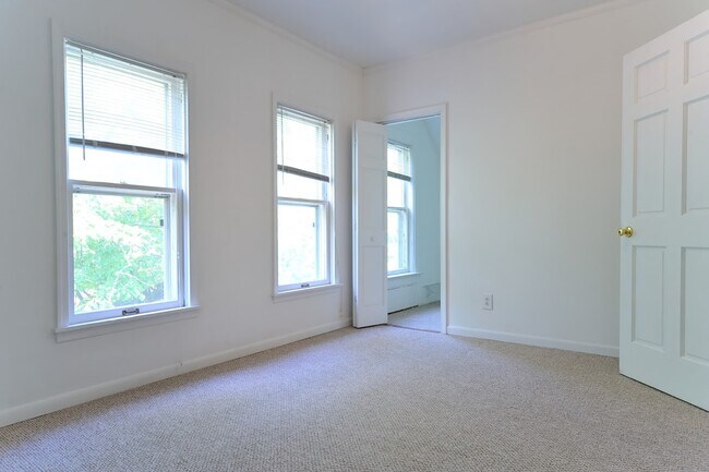 Foto del edificio - 432 Ferdinand Ave