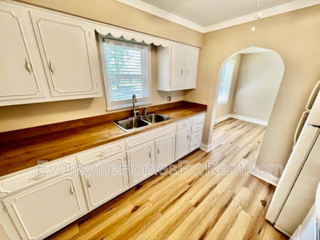 Building Photo - 2408 S Boeke Rd