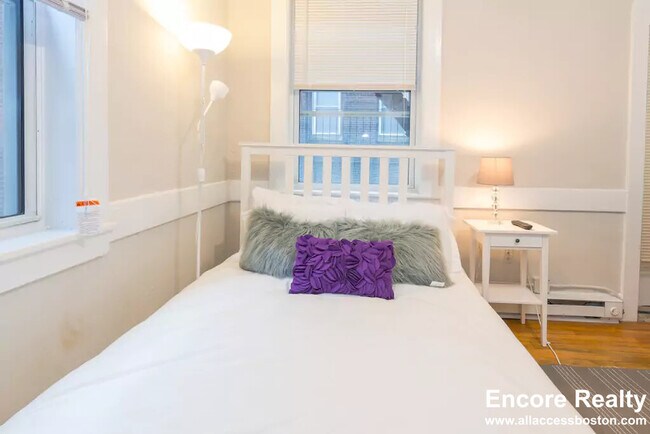 Foto del edificio - 161 Endicott St