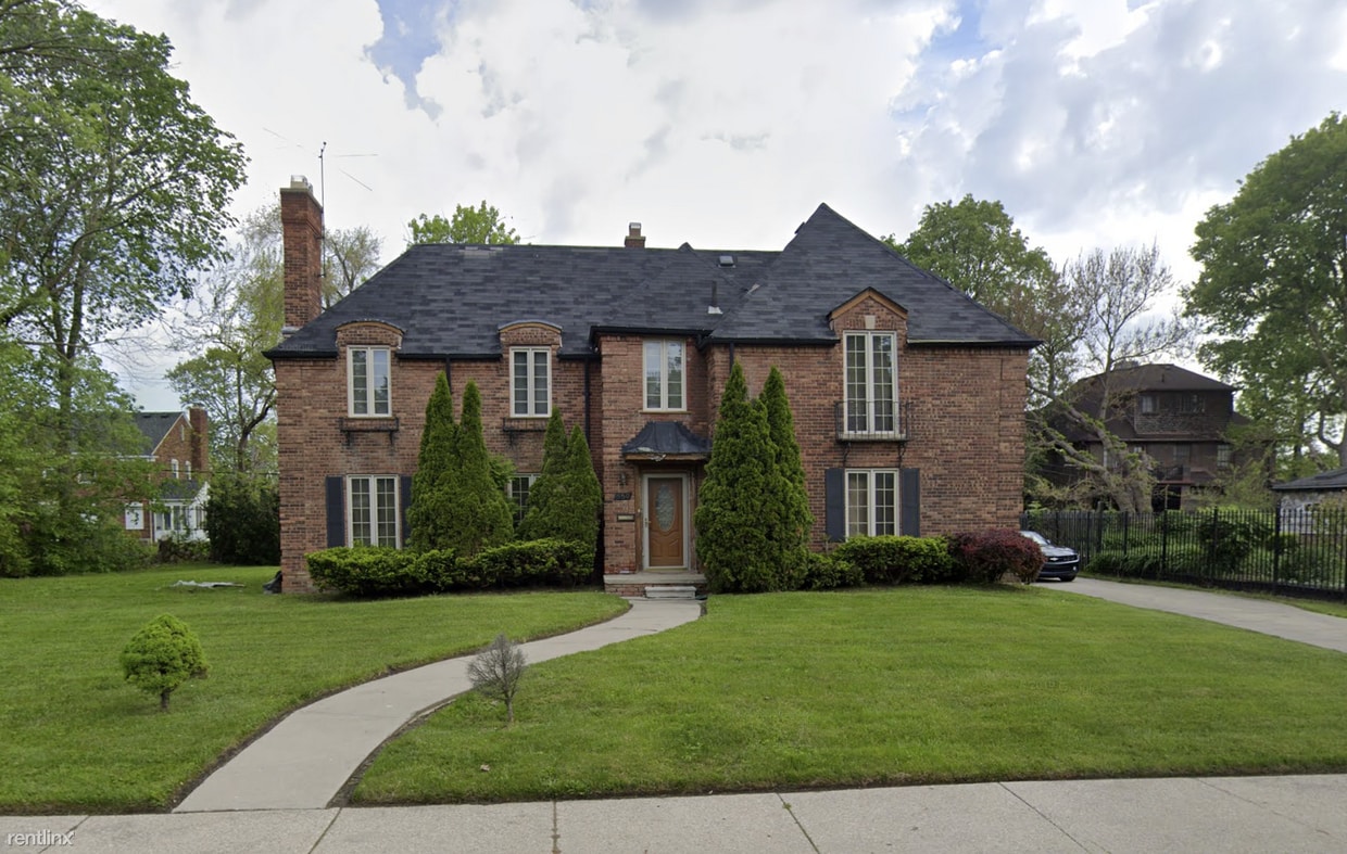 Primary Photo - 4 br, 2.5 bath House - 550 W Grixdale