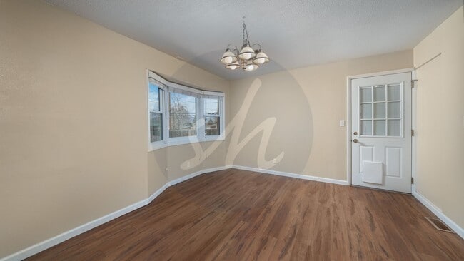 Building Photo - Charming Rancher in Highland Park