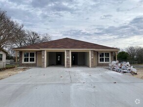 Building Photo - 815 Harley Dr