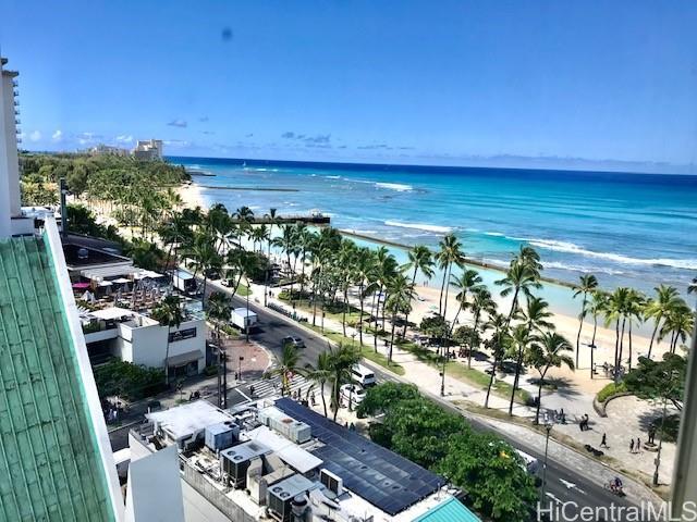 Building Photo - 2500 Kalakaua Ave