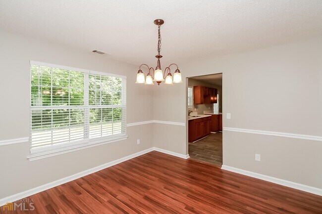 Building Photo - 411 Berkshire Pl