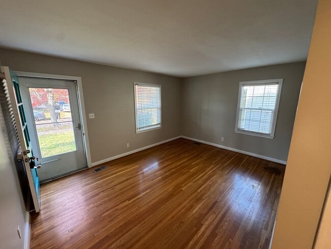 Foto del edificio - Cute 2 Bedroom Home Near UofL