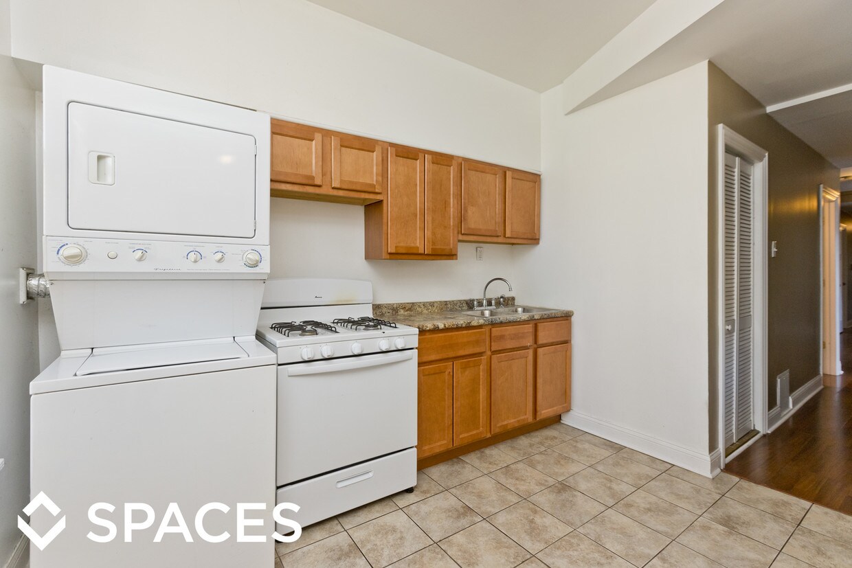 Foto principal - 1133 N State St