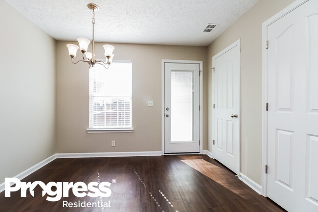 Foto del edificio - 2219 Cason Trail