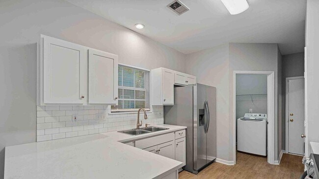 Foto del edificio - 8413 Belstead Brook Ct