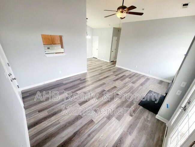 Building Photo - 3009 Winston Dr