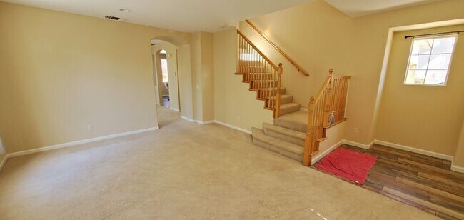 Building Photo - 849 Alpina Ct