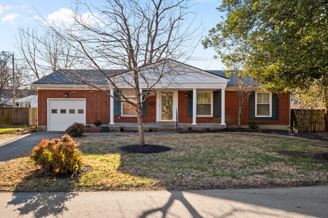 Foto del edificio - 318 Castleview Dr