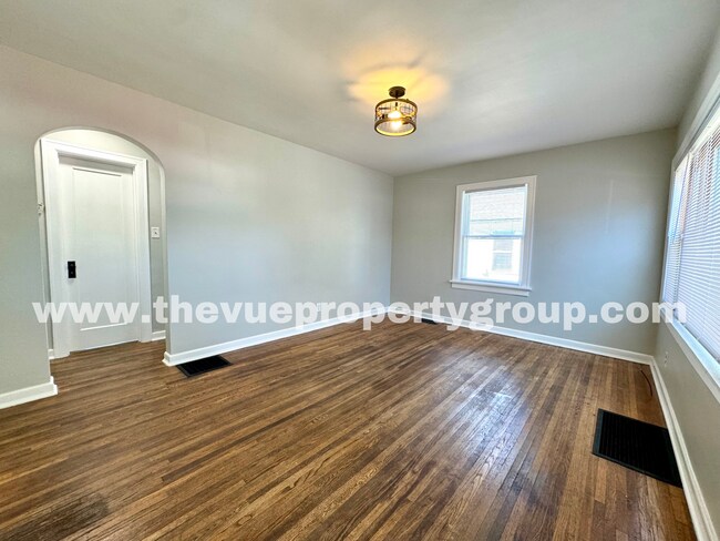 Foto del edificio - MOVE IN SPECIAL! Move in this November and...